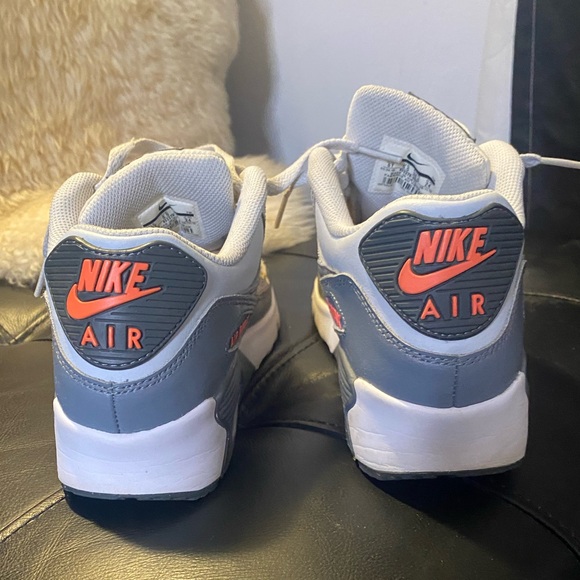 EUC Nike Air Max 90 LTR GS SZ 6/WMNS 7.5 Pure Platinum - Picture 12 of 16